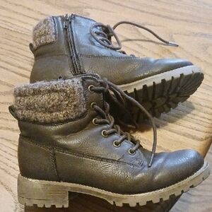 Brown Ankle Boots with Knit Cuff